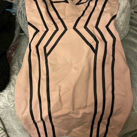 GILI Dress 6 - Picture 3 of 3